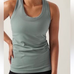NWT Athleta momentum tank in minimalist gray